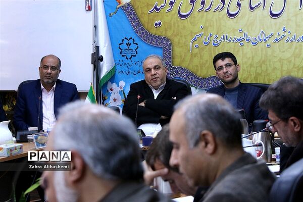 نشست هم اندیشی مشاوران استان تهران