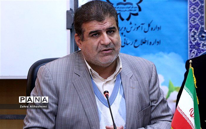 فولادوند: باید میان توسعه و تمایل دانش آموز و خانواده توازن ایجاد کنیم
