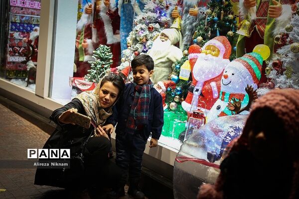 حال و هوای کریسمس در تهران