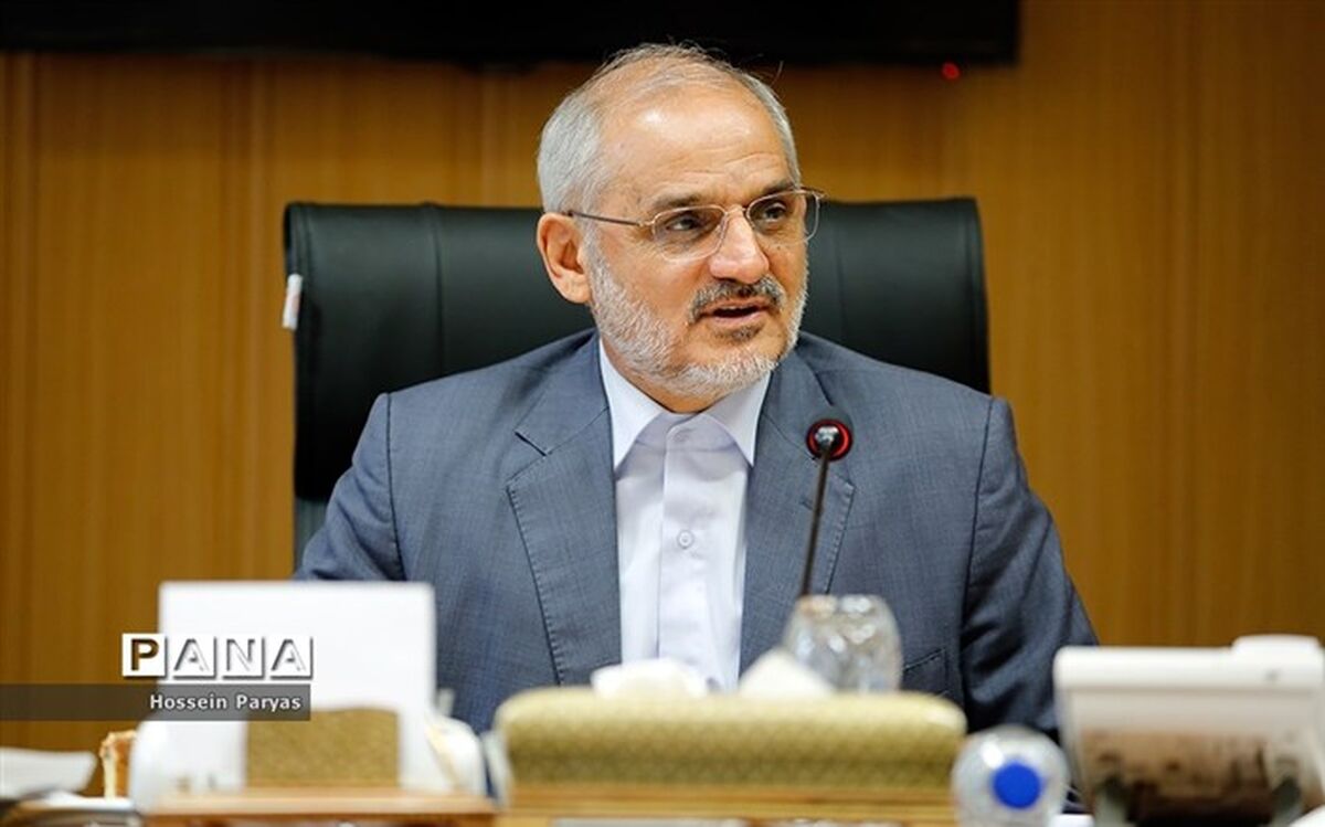 وزیر آموزش‌وپرورش: تلاش می‌کنیم احکام رتبه‌بندی معلمان تا بهمن صادر شود
