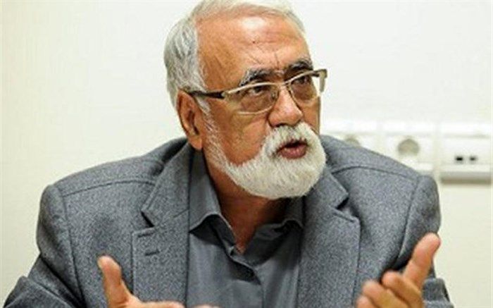 غلامرضا موسوی: پروانه ساخت و نمایش برای شبکه نمایش خانگی را تلویزیون بدهد