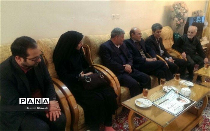 دیدار معاون پرورشی اداره کل آموزش و پرورش اصفهان با خیر مدرسه ساز