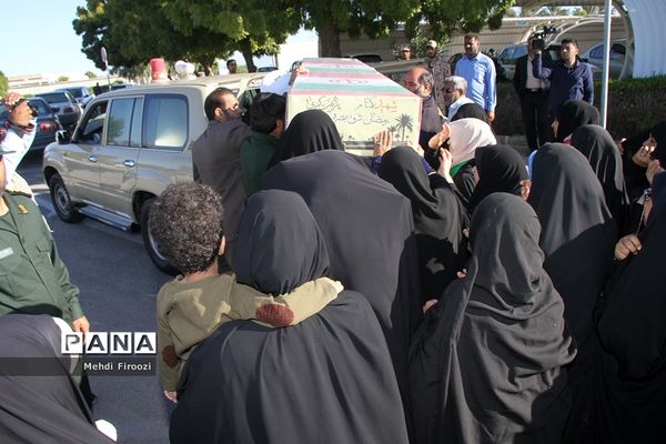 ورود پیکر مطهر دو شهید گمنام به استان هرمزگان