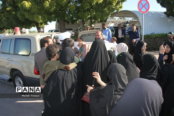 ورود پیکر مطهر دو شهید گمنام به استان هرمزگان