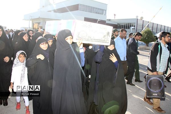 ورود پیکر مطهر دو شهید گمنام به استان هرمزگان