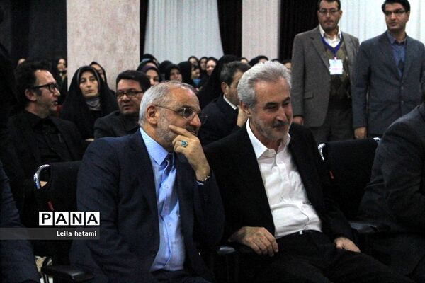 آیین رونمایی از کتب آموزش شهروندی باحضور وزیر آموزش و پرورش در تبریز