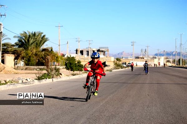 برگزاری اولین دوره المپیاد دوچرخه سواری دانش آموزی در  شهرستان خنج