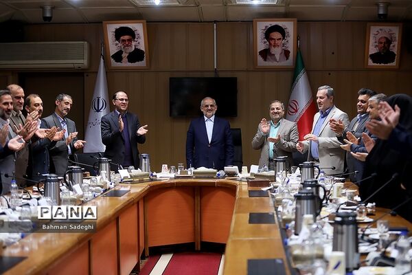 دیدار مدیران سازمان دانش‌آموزی استان‌های سراسر کشور با وزیر آموزش و پرورش