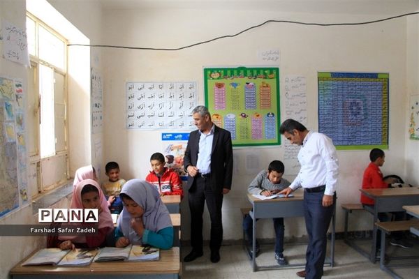 بازدید مدیرآموزش و پرورش عشایر خورستان از مدارس عشایری شهرستان باغملک