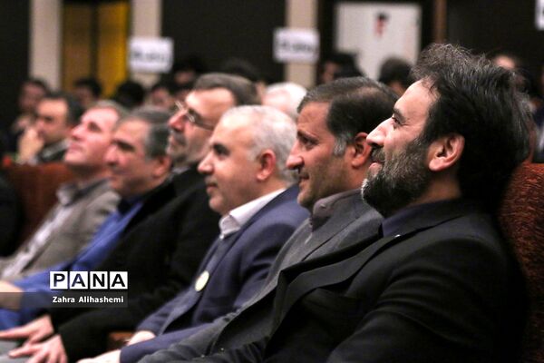 مراسم تجلیل از برگزیدگان المپیادهای جهانی و کشوری و رتبه‌های برتر کنکور