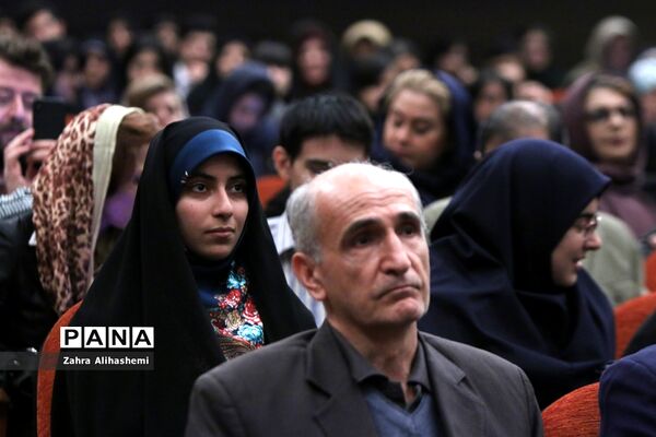 مراسم تجلیل از برگزیدگان المپیادهای جهانی و کشوری و رتبه‌های برتر کنکور