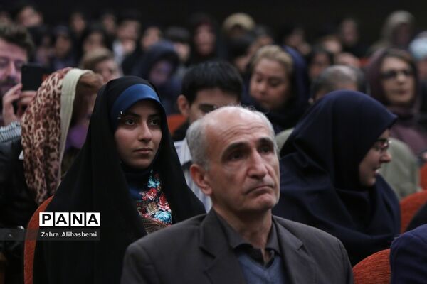 مراسم تجلیل از برگزیدگان المپیادهای جهانی و کشوری و رتبه‌های برتر کنکور