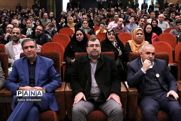 مراسم تجلیل از برگزیدگان المپیادهای جهانی و کشوری و رتبه‌های برتر کنکور