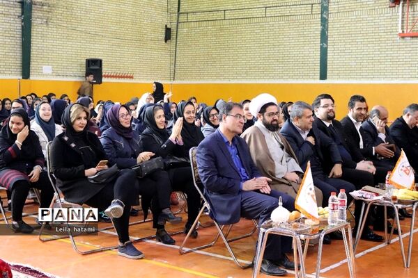 جشن بزرگ شب یلدا ویژه دانش آموزان مدرسه استثنایی علامه طباطبایی۲