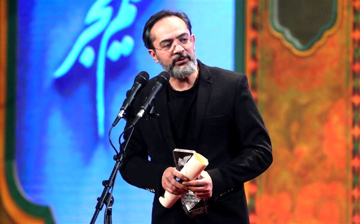 کارن همایونفر برای «روز بلوا» می‌نوازد