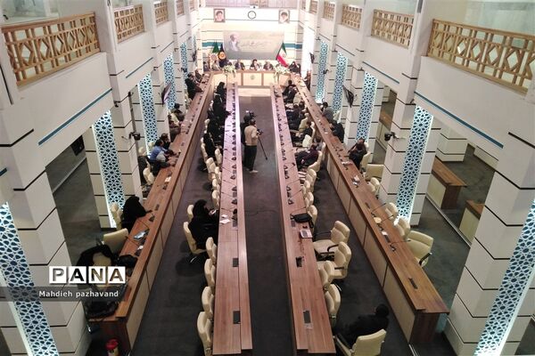 آیین رونمایی از پوستر «این چند کتاب محی الدین »