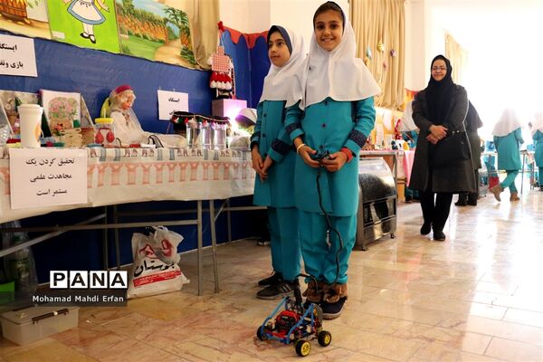 برگزاری نمایشگاه هفته پژوهش در مدارس آباده
