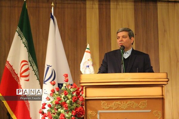 آیین تجلیل از تلاشگران عرصه آموزش و پرورش استثنائی