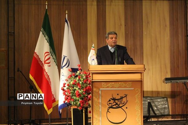 آیین تجلیل از تلاشگران عرصه آموزش و پرورش استثنائی