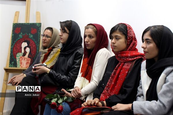 برپایی نمایشگاه  هنرجویان هنرستان هنر و اندیشه  شیراز