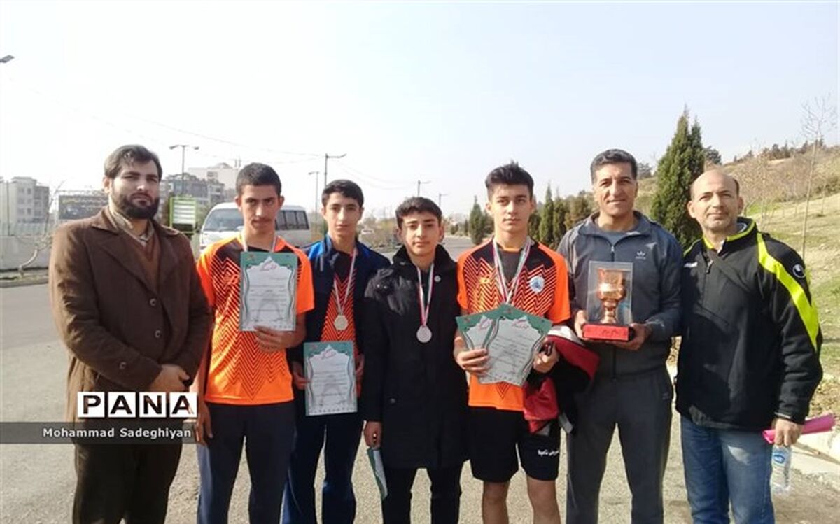 کسب مقام نایب قهرمانی و انفرادی مسابقات دو صحرانوردی منطقه19