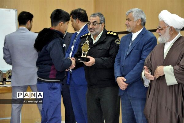 آئین تجلیل ازبرگزیدگان مسابقات قرآن وعترت و فرهنگی هنری اشکذر