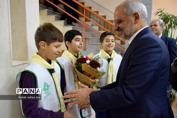 افتتاح دبیرستان مصلی نژاد، کانون بازنشستگان و کلینیک دندانپزشکی فرهنگیان توسط وزیرآموزش و پرورش در تبریز