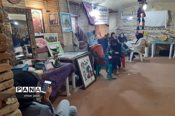 برپایی بازارچه صنایع دستی در سرای فاتح نی ریز