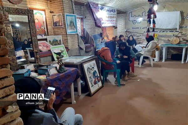 برپایی بازارچه صنایع دستی در سرای فاتح نی ریز