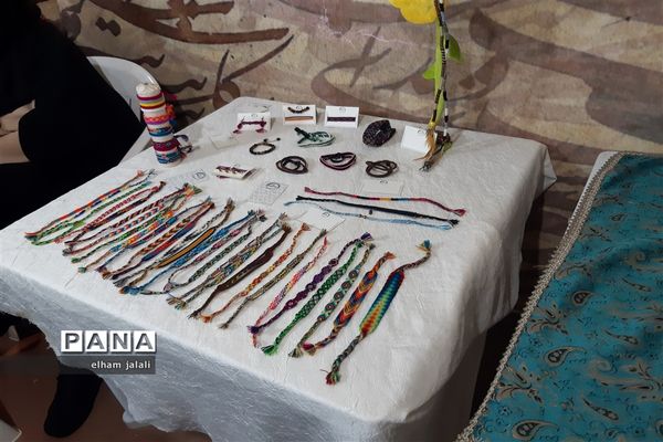 برپایی بازارچه صنایع دستی در سرای فاتح نی ریز