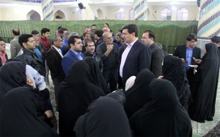 فرماندار یزد پای درد دل مردم منطقه آزادشهر نشست