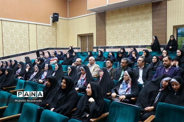 رونمایی از پوستر سی و هشتمین جشنواره مسابقات فرهنگی و هنری دانش‌آموزان خراسان رضوی