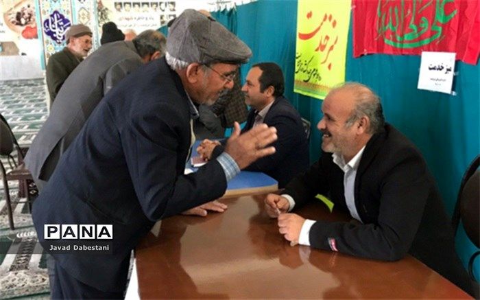 برپائی  میز خدمت درنمازجمعه مروست