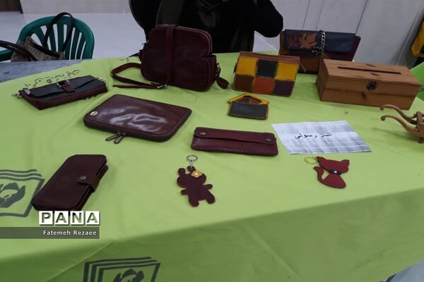 نمایشگاه هنرهای دستی بانوان کارآفرین زنجان