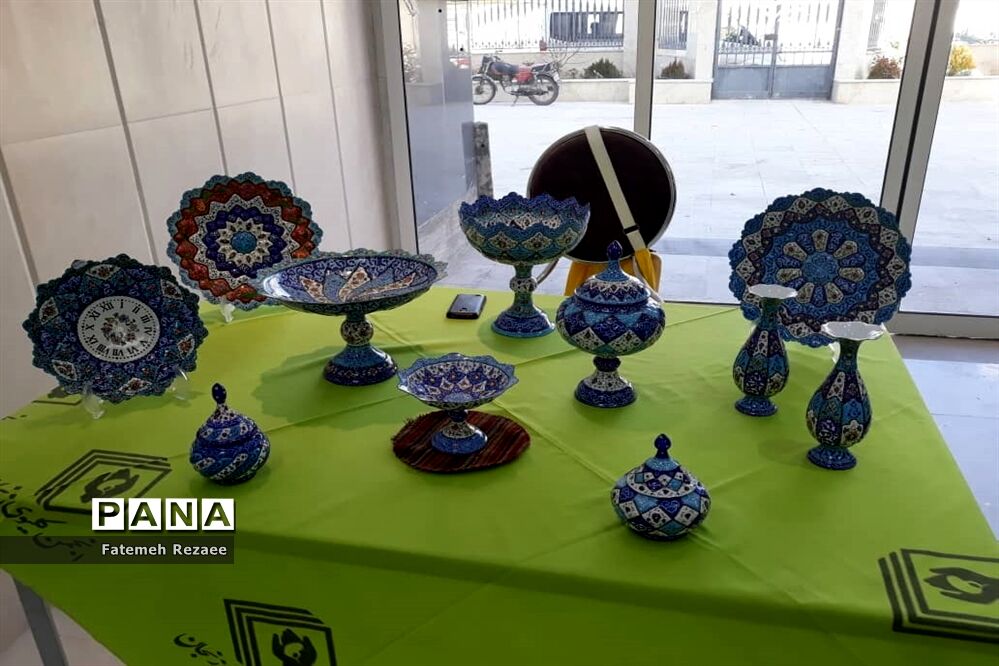 نمایشگاه هنرهای دستی بانوان کارآفرین زنجان