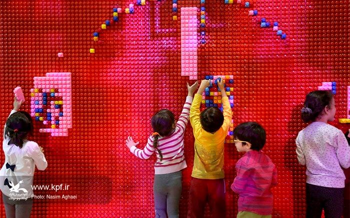 «بفرمایید کارت» و «گاراج» در پنجمین جشنواره ملی اسباب‌بازی رونمایی شد