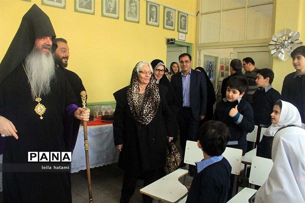 برگزاری جشن سال نو دانش آموزان مدرسه ارامنه اسدی در تبریز