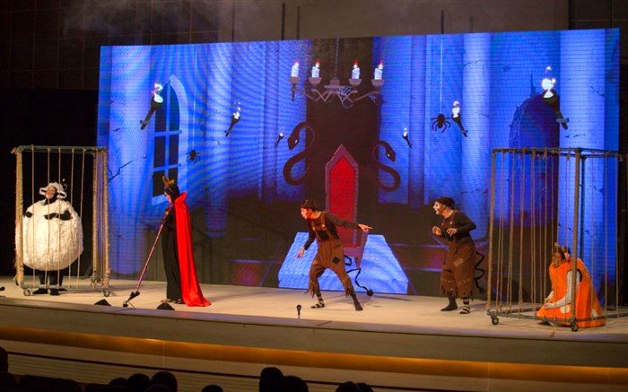 "گاو نارنجی در مزرعه"  برای اولین باردر شیراز  به روی صحنه می رود