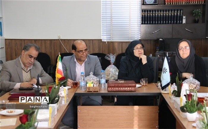 نشست قطبی روسای استعداد درخشان استانها در یزد