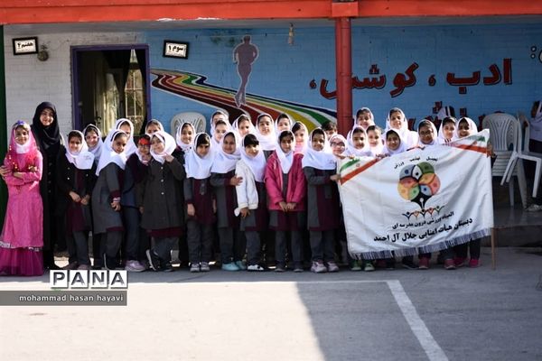 آیین افتتاحیه المپیاد ورزشی درون مدرسه آبادان در دبستان جلال آل احمد