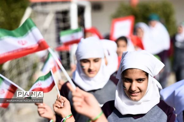 آیین افتتاحیه المپیاد ورزشی درون مدرسه آبادان در دبستان جلال آل احمد