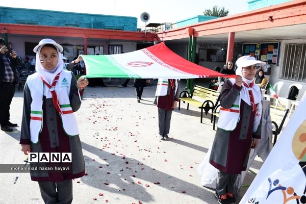 آیین افتتاحیه المپیاد ورزشی درون مدرسه آبادان در دبستان جلال آل احمد