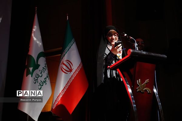 آیین تقدیر از پیشکسوتان و فعالان صنعت اسباب‌بازی