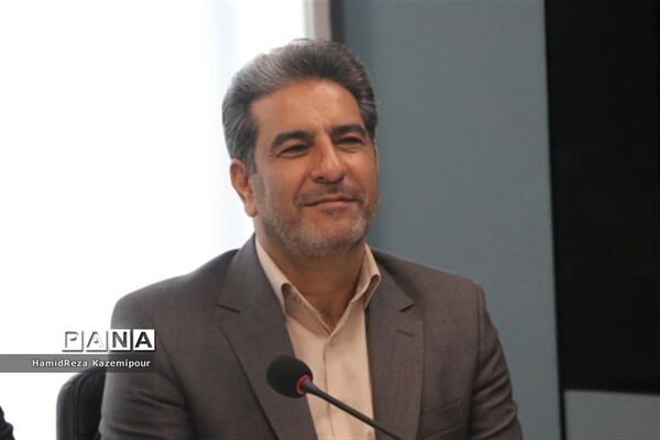 نشست هیات مدیره مجمع خیرین مدرسه ساز شهرستانهای استان تهران به میزبانی بنیاد خیریه شهیدان تقی زاده