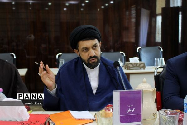 کار گروه کیفیت بخشی به فعالیت های قرآنی در بوشهر