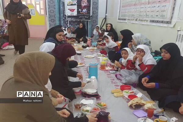 طرح لقمه مادرانه در مدارس آبادان