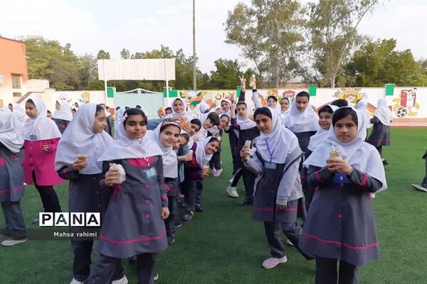 طرح لقمه مادرانه در مدارس آبادان