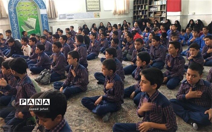 مراسم بزرگداشت سردارسلیمانی در دبستان قرآنی مدرس برگزار شد
