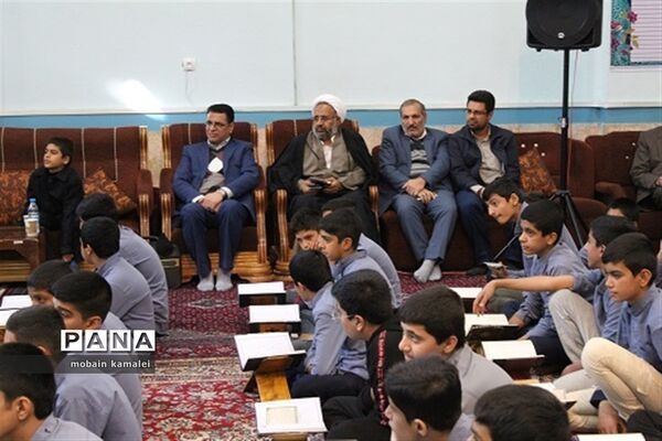 محفل انس با قرآن با رویکرد بصیرت انقلابی