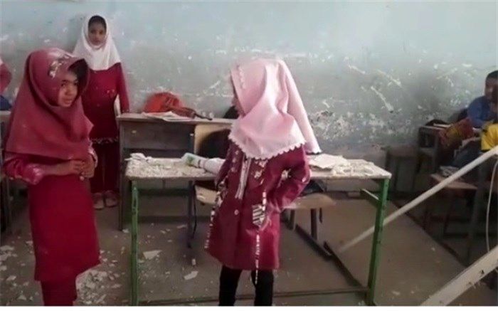 جزئیات علت ریزش سقف یک مدرسه در میناب؛ هیچ  دانش‌آموزی آسیب ندید